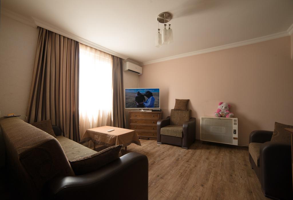 Angisa Apartment Batoumi Extérieur photo